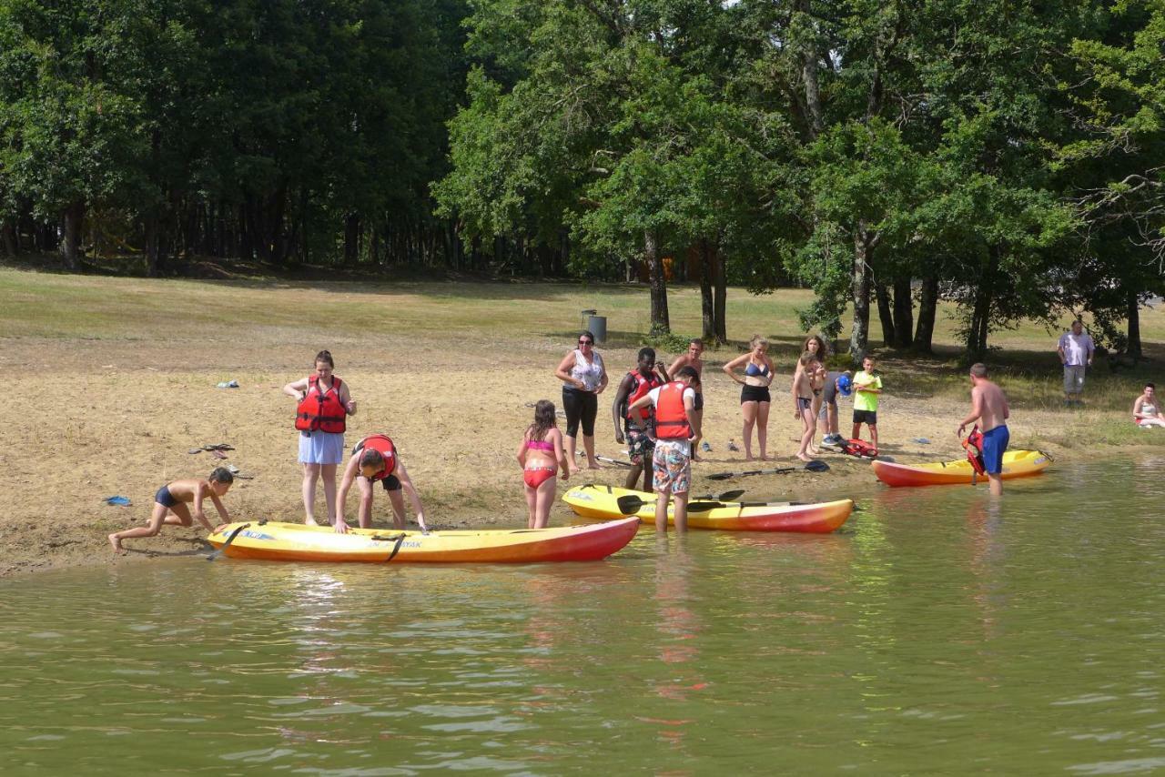 Camping Les Petites Minaudieres Hotel Saint-Sauveur  Kültér fotó